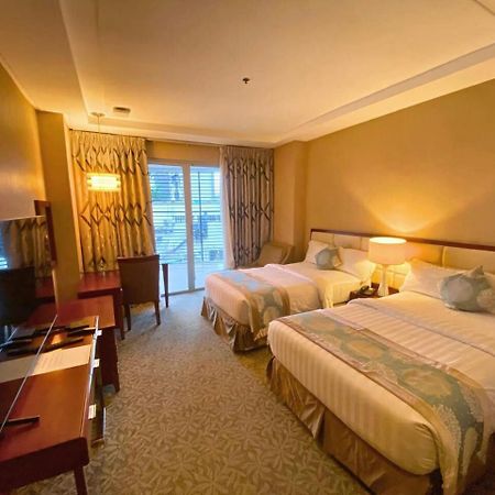 The Avenue Plaza Hotel Naga  Exterior photo