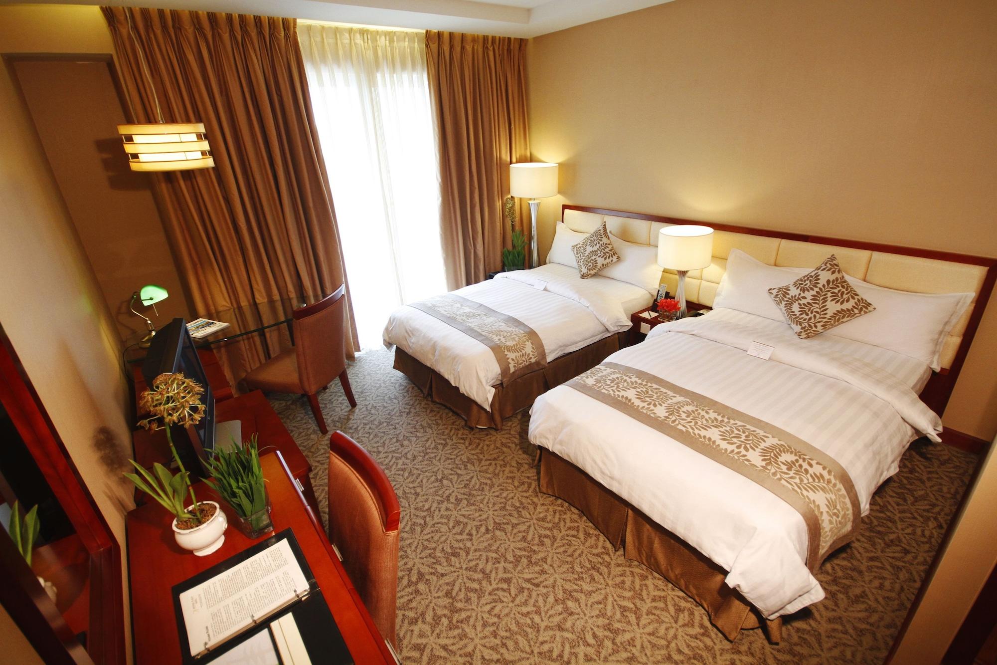 The Avenue Plaza Hotel Naga  Exterior photo