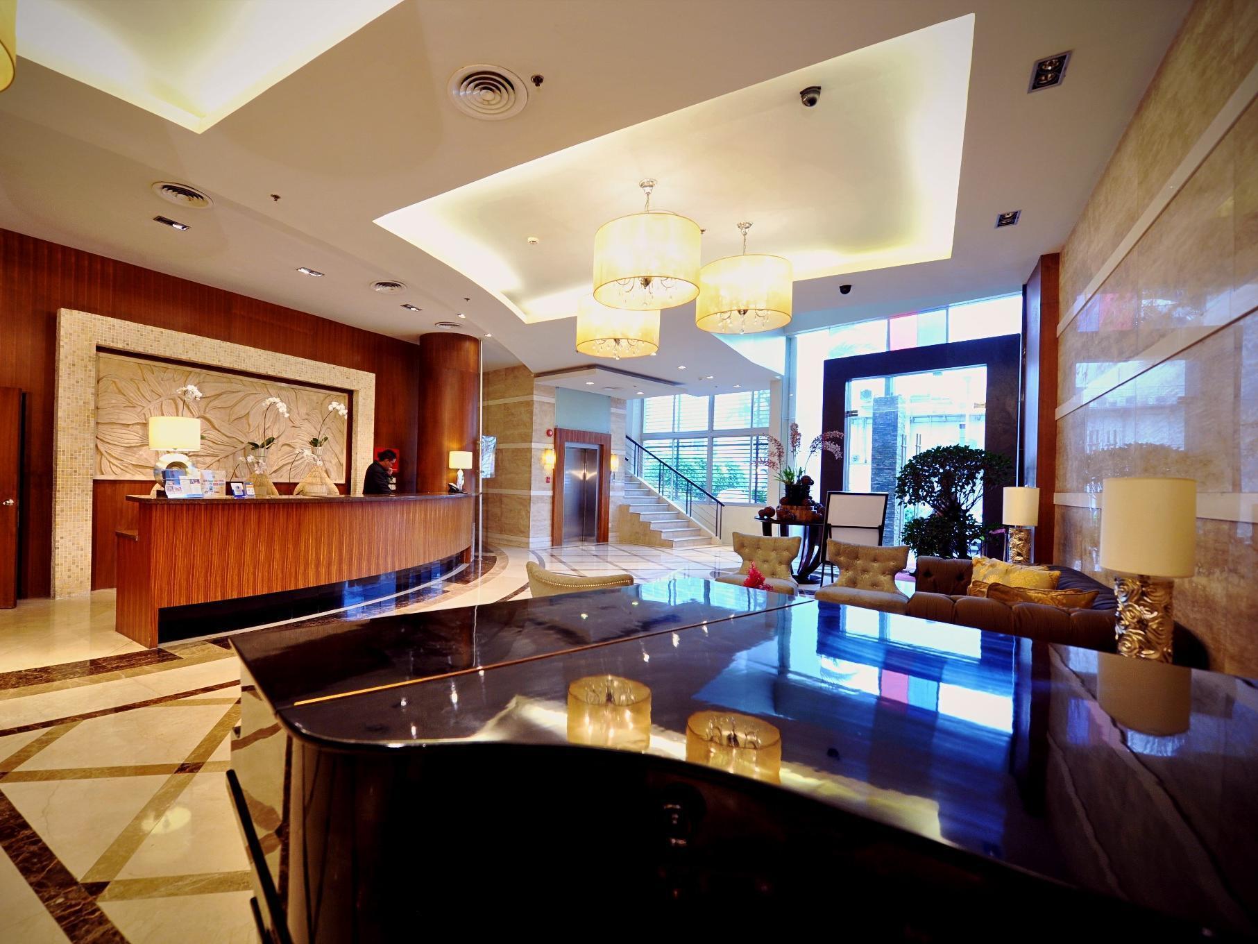 The Avenue Plaza Hotel Naga  Exterior photo